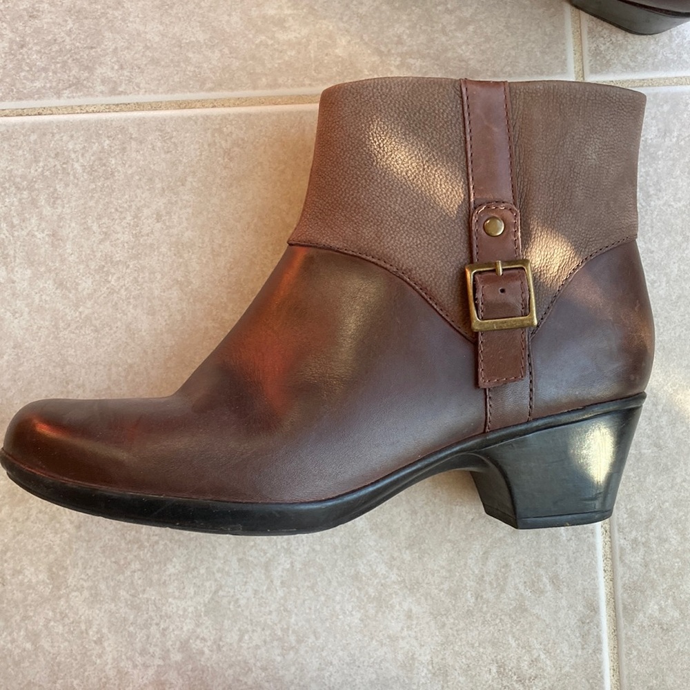 Clarks Brown Leather Suede Buckle Boots Size 10W